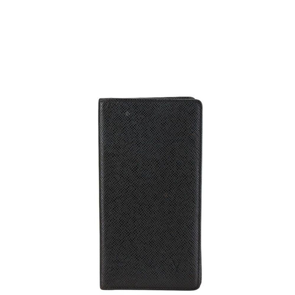 Louis Vuitton Taiga Bi-fold Wallet M30392